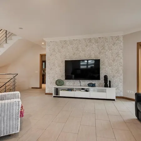 Gale Coast Holiday home *
